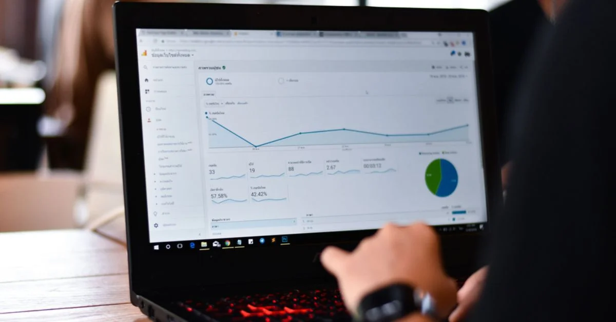 How to Create a GA4 Hourly Website Traffic Report | WhatArmy